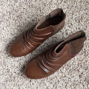 Rockport Leathier Booties